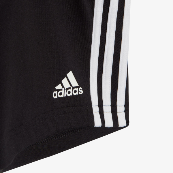 adidas Essential 