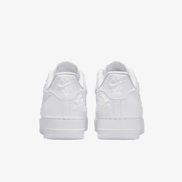 Nike WMNS AIR FORCE 1 07 SE 