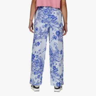 Nike Sportswear Collection 