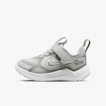 Nike Cosmic Runner 