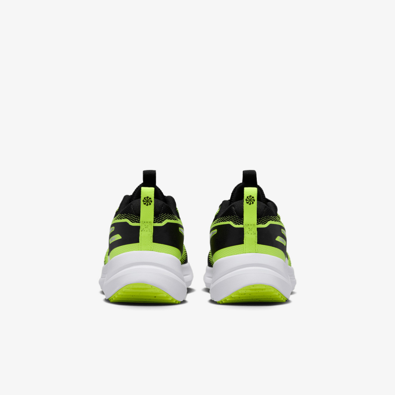Nike Cosmic Runner 