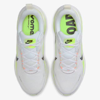 Nike Vomero 18 