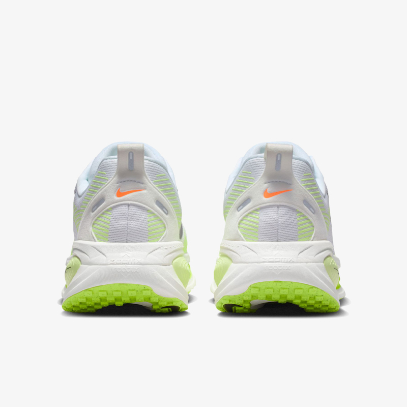 Nike Vomero 18 