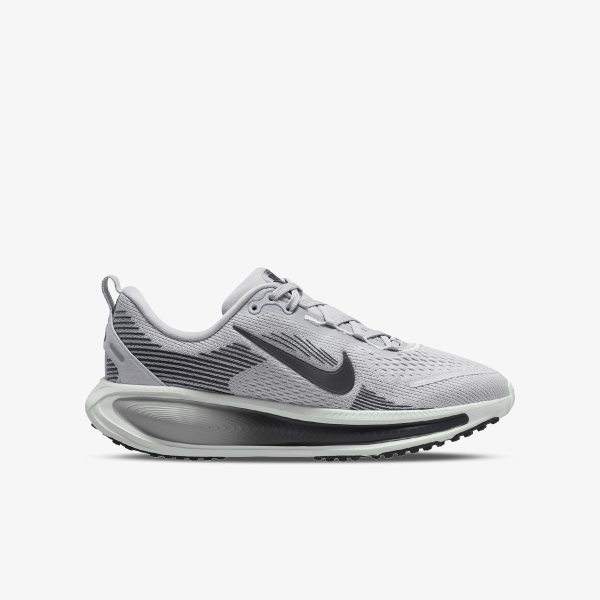 Nike Vomero 18 