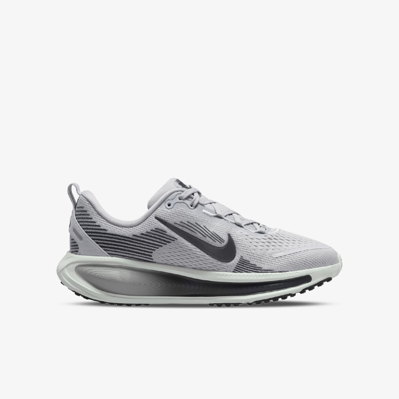 Nike Vomero 18 