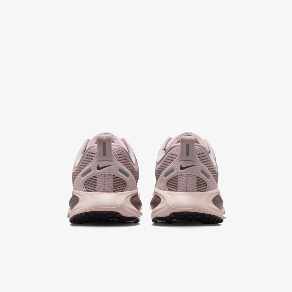 Nike Vomero 18 