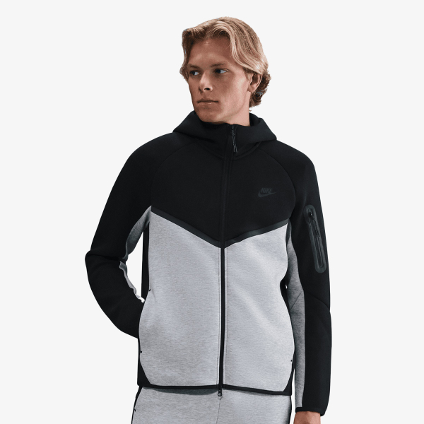 Nike Tech