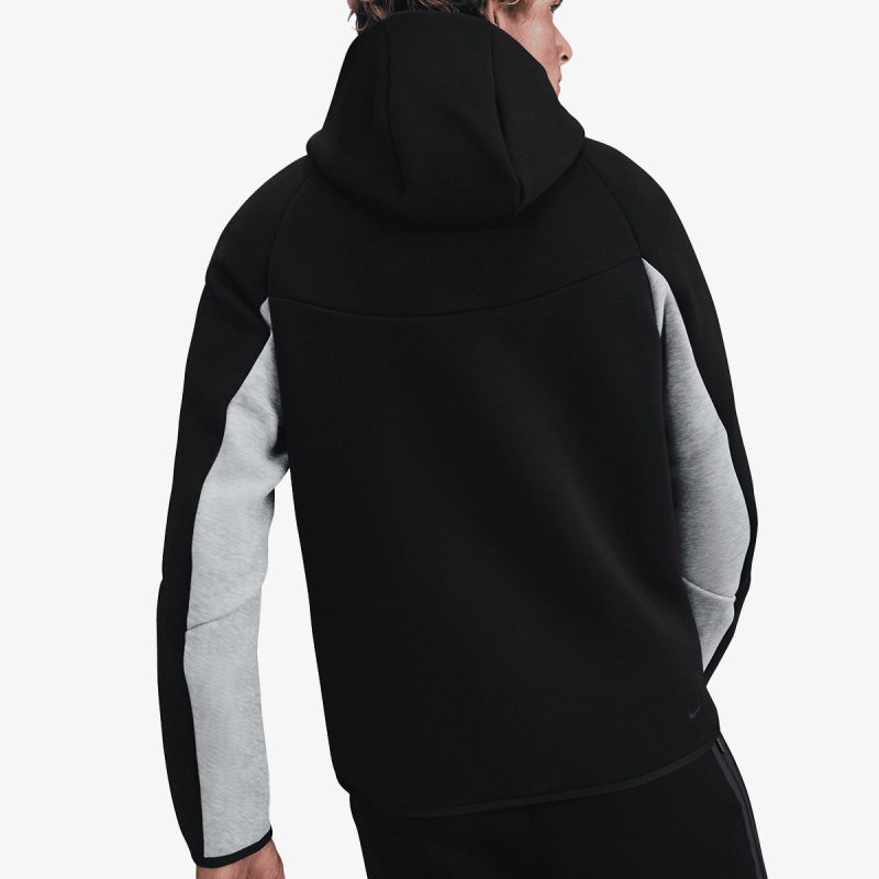 Nike Tech