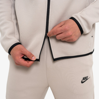 Nike Tech 