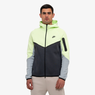 Nike Tech 