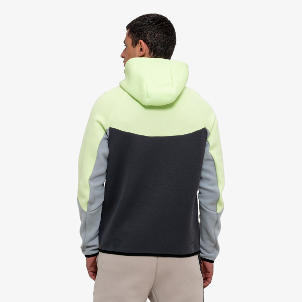 Nike Tech 