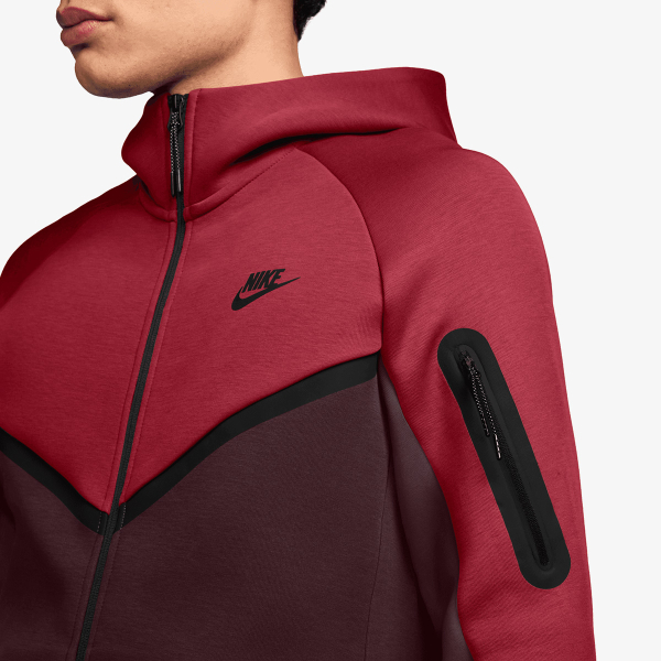 Nike Tech 