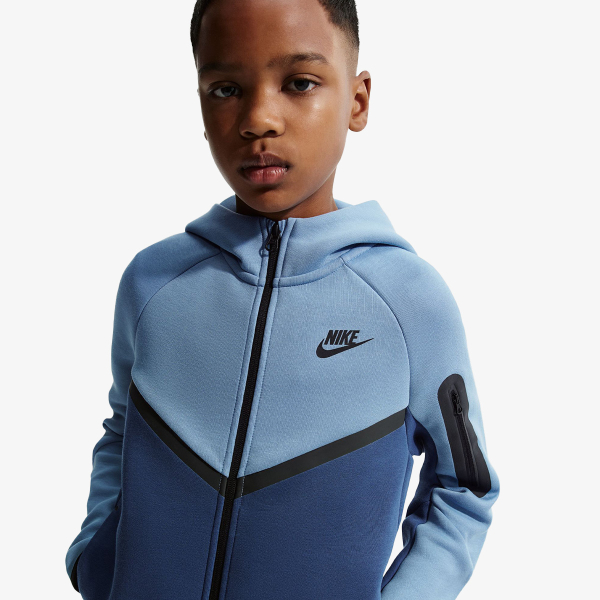 Nike Sportswear 
