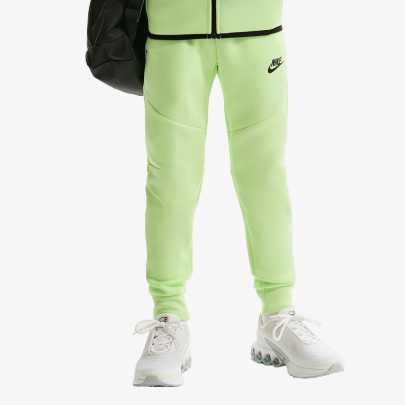 Nike Sportswear 
