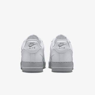 NIKE AIR FORCE 1 07 