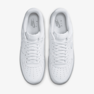 NIKE AIR FORCE 1 07 