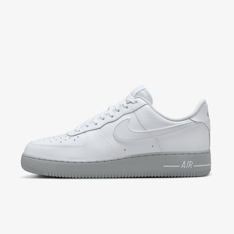 NIKE AIR FORCE 1 07 
