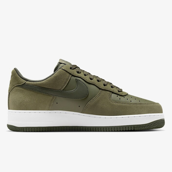 Nike Air Force 1 ’07 LV8 