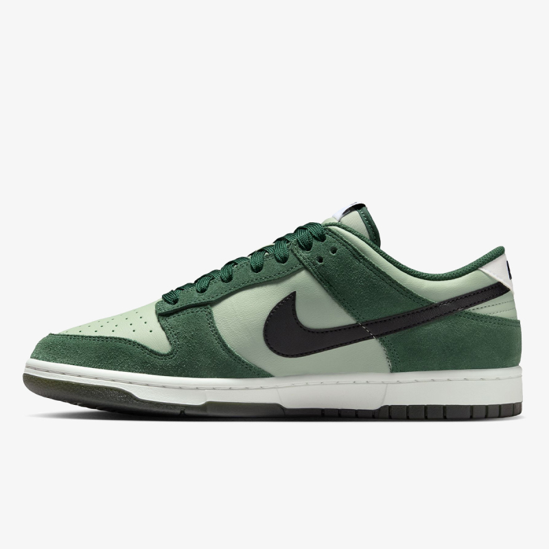 Nike Dunk Low Retro 