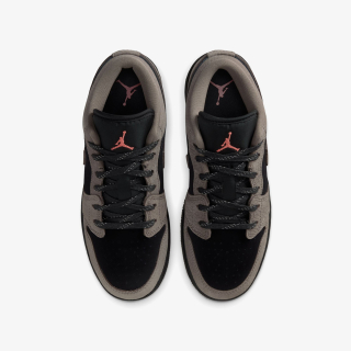 Nike Air Jordan 1 Low SE 