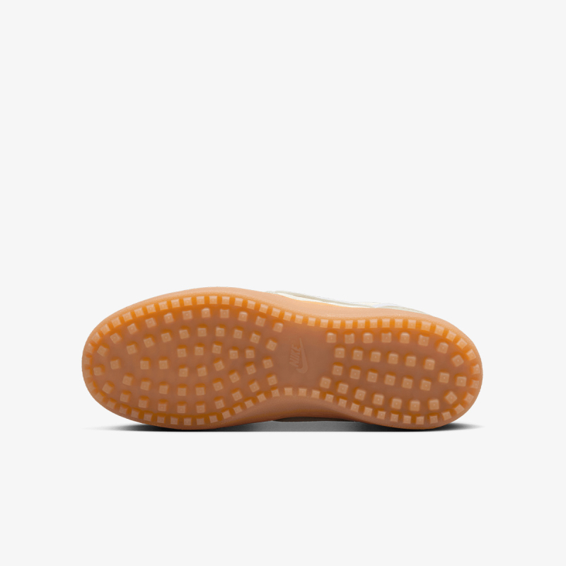 Nike Field General 