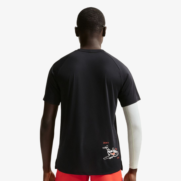 M NK DFADV FLY NIKE STRIDE SS 