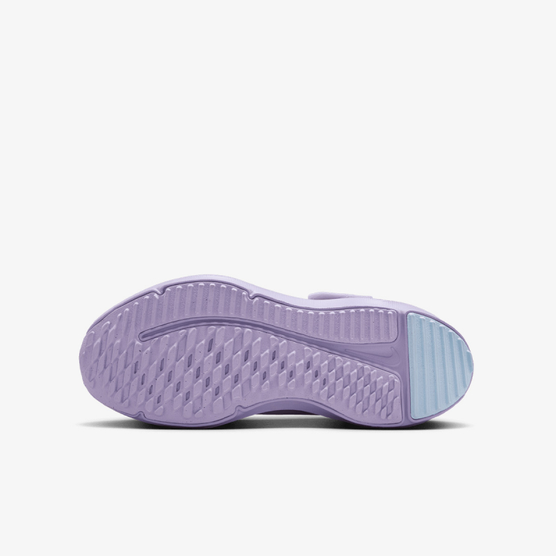 Nike Cosmic Runner