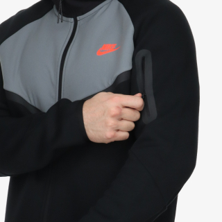 Nike Tech Fleece 