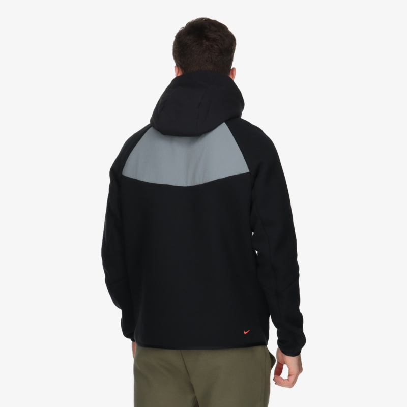 Nike Tech Fleece 