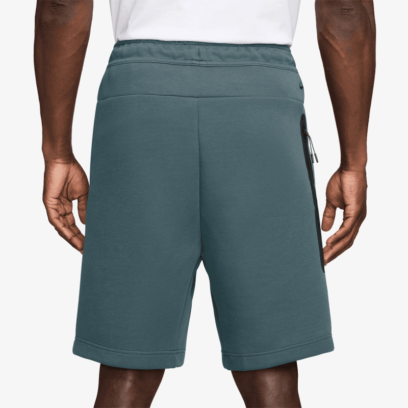 M NK TECH FLC SHORT 