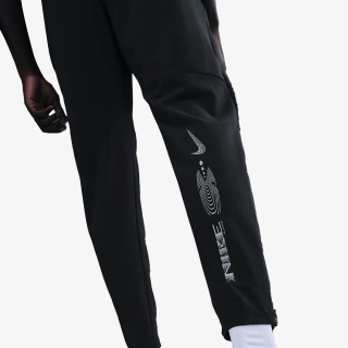 Nike Dri-FIT Stride Energy 