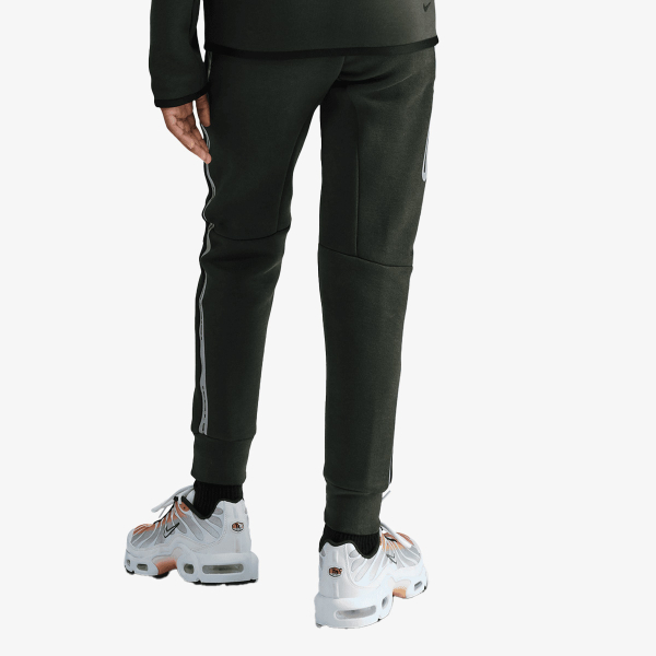 Nike Tech Fleece 