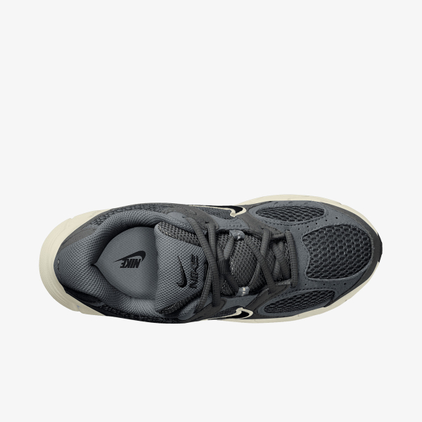 Nike V5 Runner 