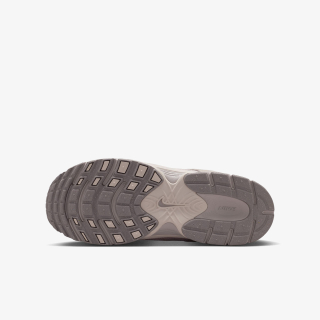 Nike V5 Runner 