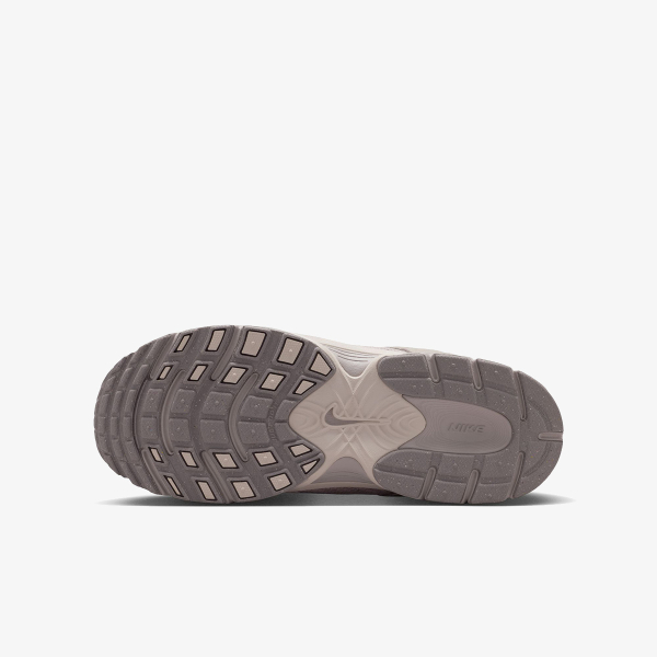 Nike V5 Runner 