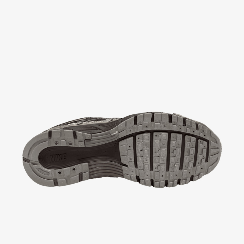 W NIKE P-6000 