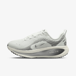 Nike Vomero 18 ESS 
