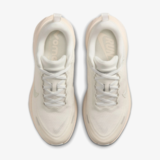 Nike Vomero Plus 