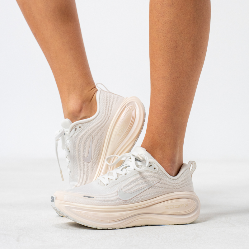 Nike Vomero Plus 