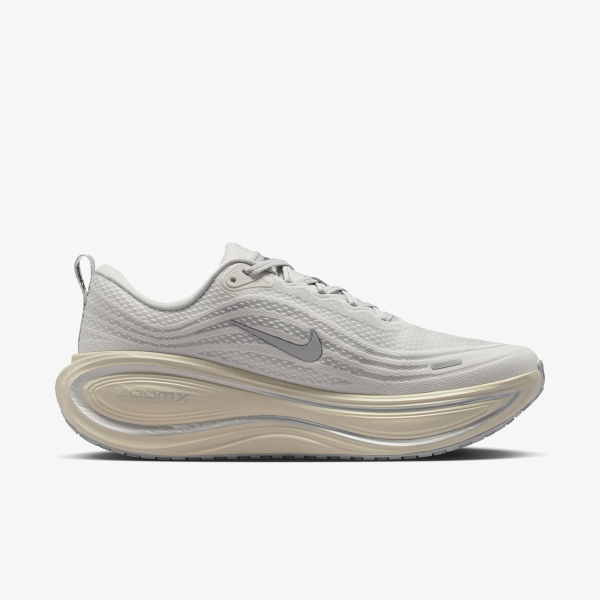 NIKE VOMERO PLUS EMEA 
