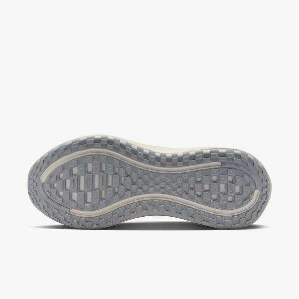 NIKE VOMERO PLUS EMEA 