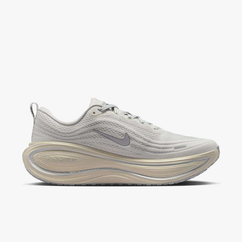 NIKE VOMERO PLUS EMEA 