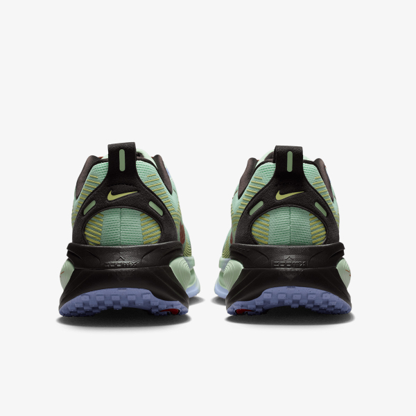 NIKE VOMERO 18 SE 