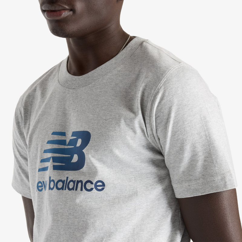 New Balance SPORT ESSENTIALS GRADIENT LOGO T-SHIRT 