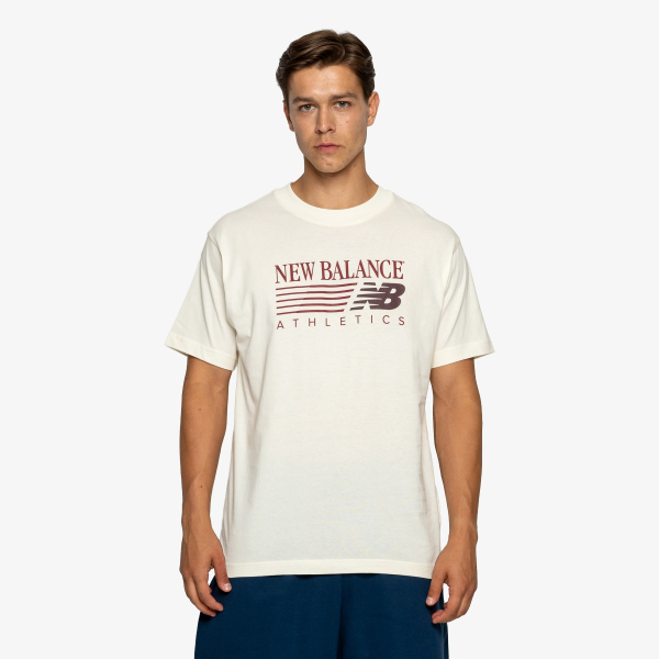 New Balance REIMAGINED  GRAPHIC T-SHIRT 