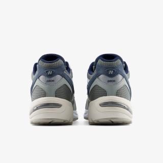 New Balance 880 