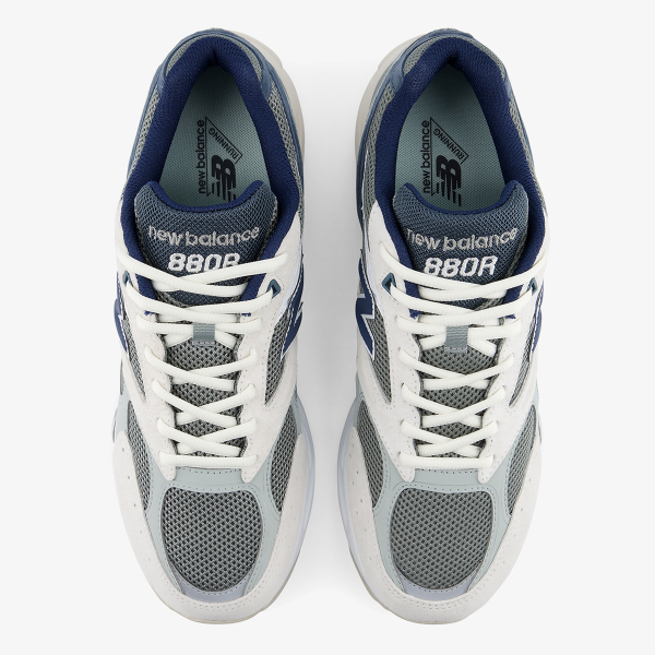 New Balance 880 
