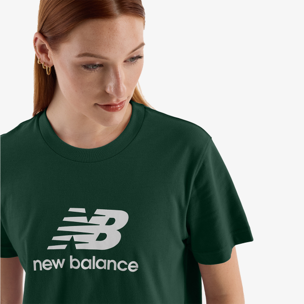 New Balance SPORT ESSENTIALS JERSEY LOGO T-SHIRT 