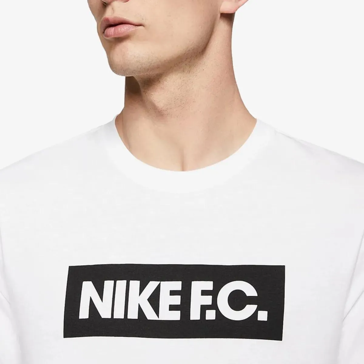 Nike M NK FC TEE ESSENTIALS 