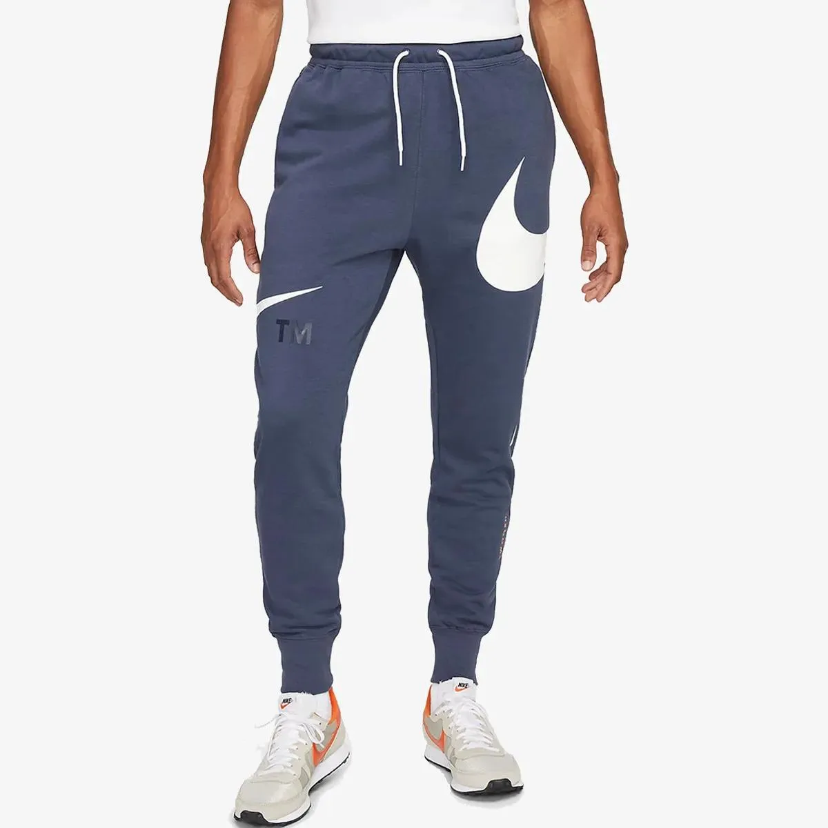 Nike Sportswear Swoosh 